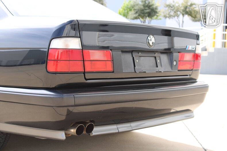 1991 BMW M5