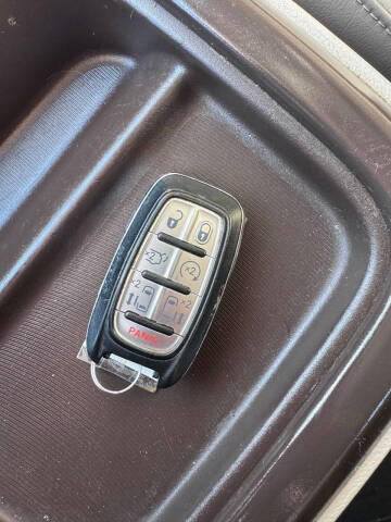 2017 Chrysler Pacifica Touring-L