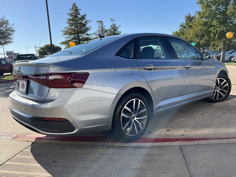 2025 Volkswagen Jetta SE