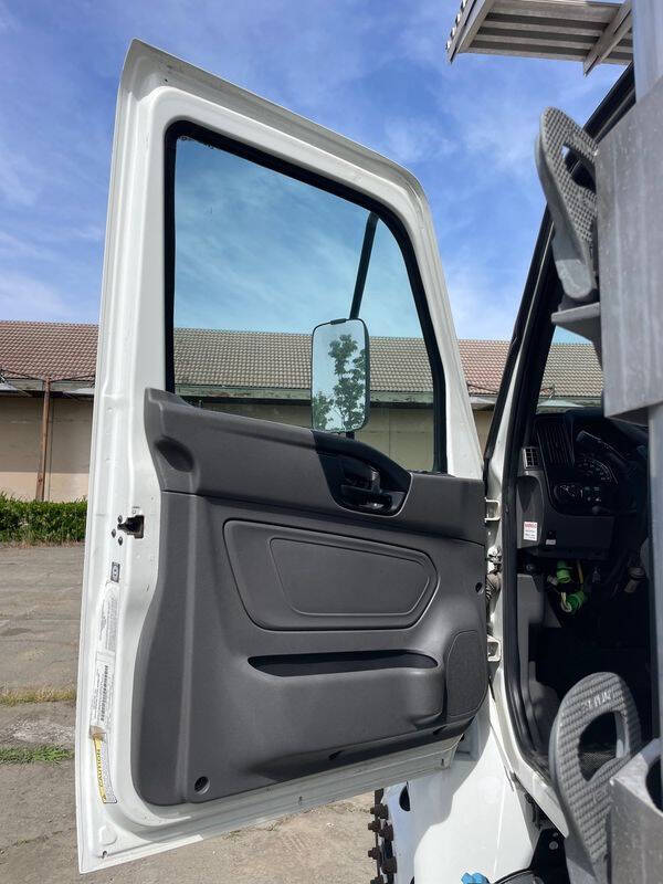 2019 International MV607