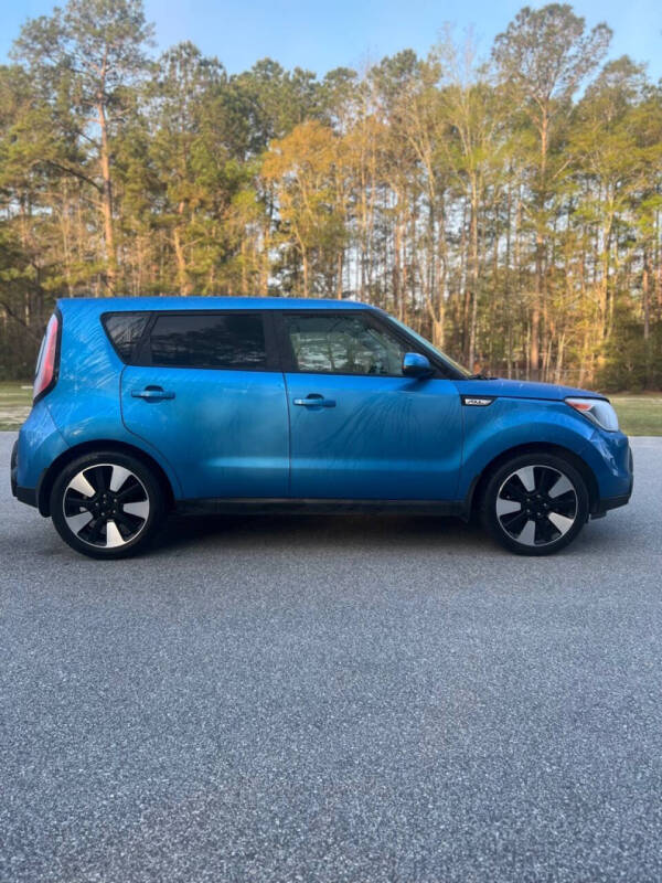 2016 Kia Soul +