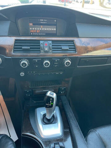 2010 BMW 5 Series 528i