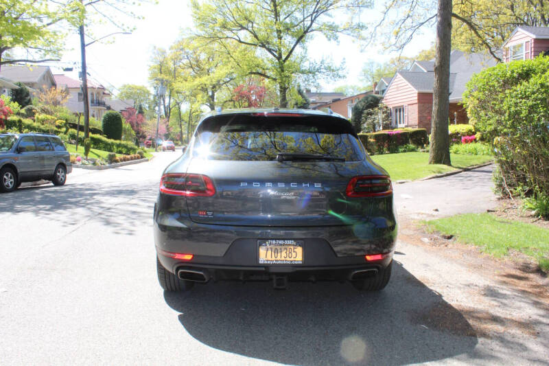 2017 Porsche Macan