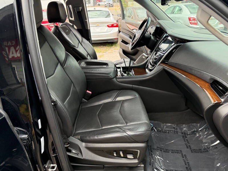 2018 Cadillac Escalade Luxury