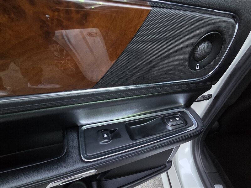 2019 Lincoln Continental Select