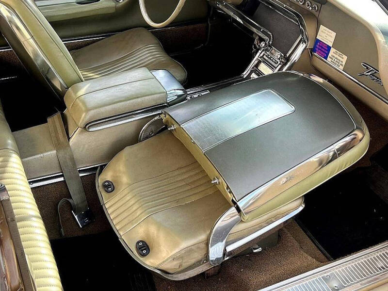 1965 Ford Thunderbird