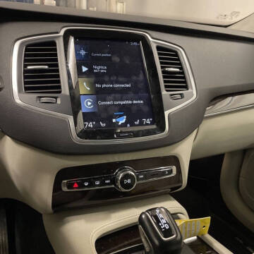 2019 Volvo XC90 T6 Momentum