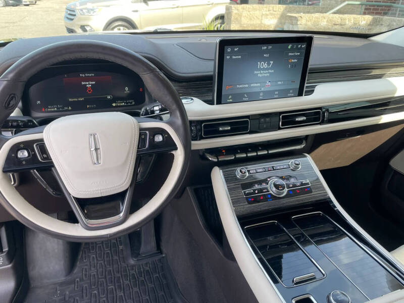 2022 Lincoln Aviator Black Label