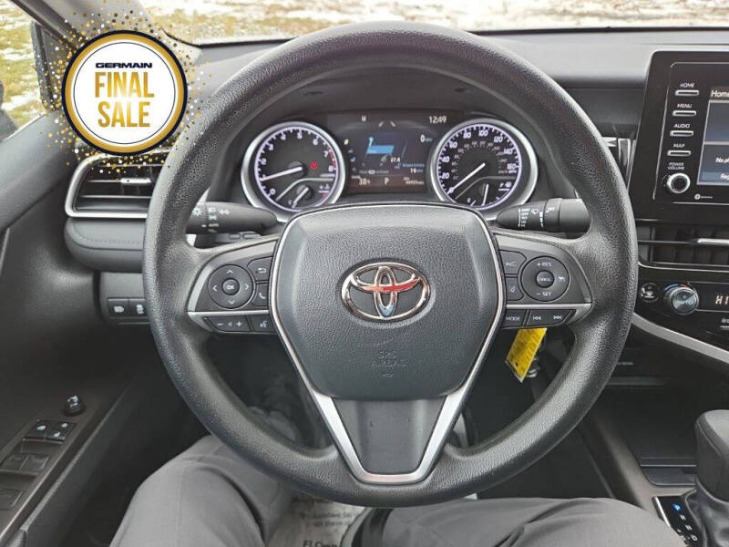 2022 Toyota Camry LE