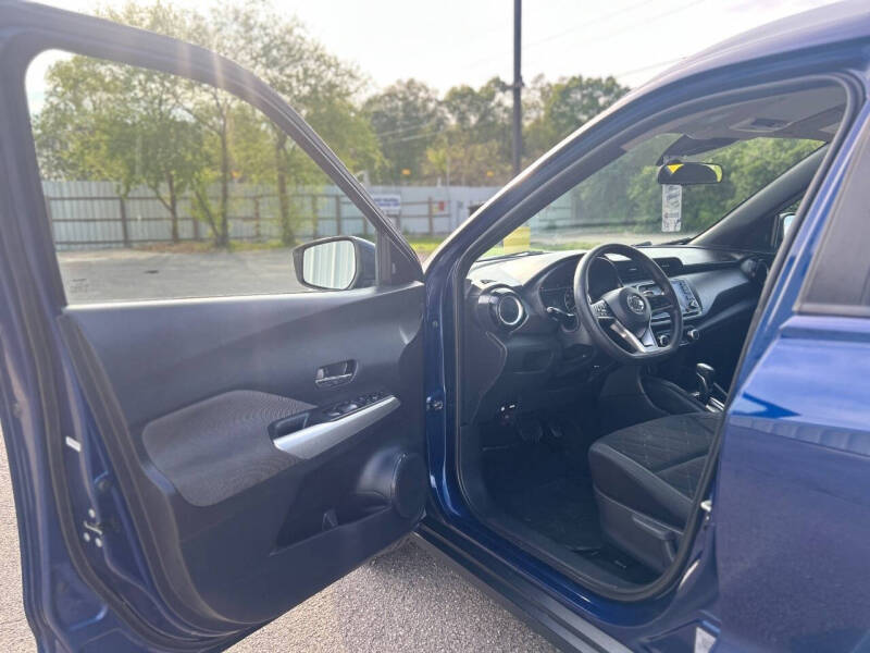 2020 Nissan Kicks SV