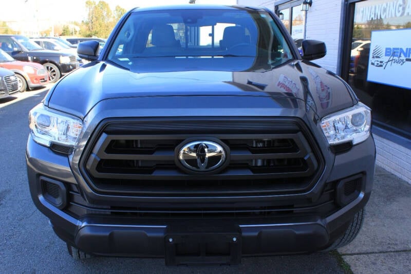 2020 Toyota Tacoma SR photo 2