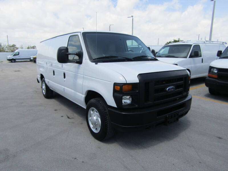 2013 Ford E-Series Econoline Van Commercial photo 4