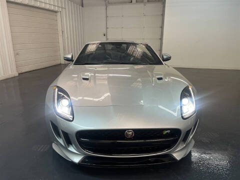 2017 Jaguar F-TYPE R
