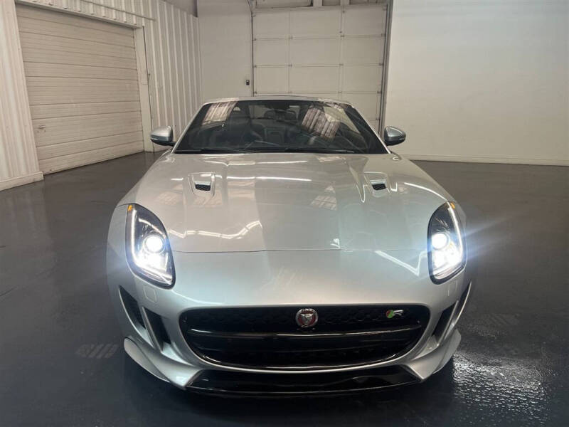 2017 Jaguar F-TYPE R