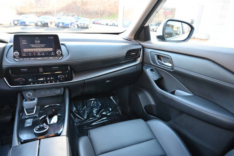 2022 Nissan Rogue SV