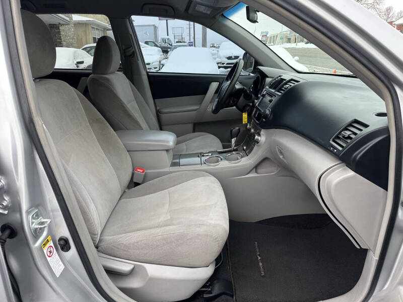 2013 Toyota Highlander Plus