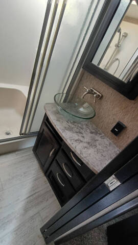 2015 Grand Design RV MOMENTUM 380TH