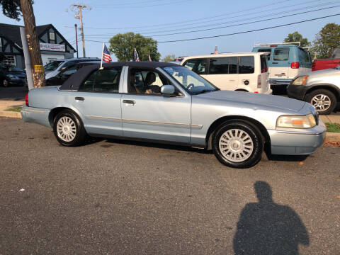 2007 Mercury Grand Marquis for sale at Michaels Used Cars Inc. in East Lansdowne PA