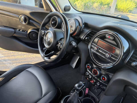 2016 MINI Hardtop 4 Door Cooper