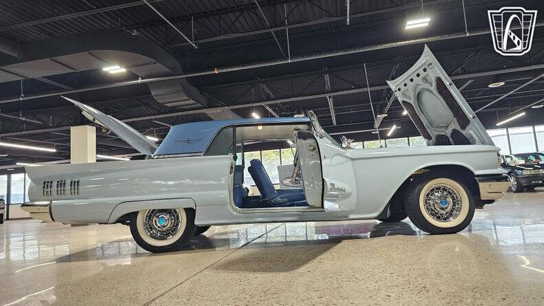 1960 Ford Thunderbird