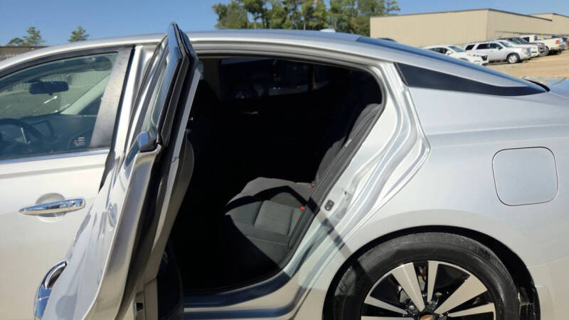 2021 Nissan Altima 2.5 SV