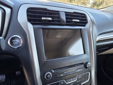 2018 Ford Fusion Hybrid SE