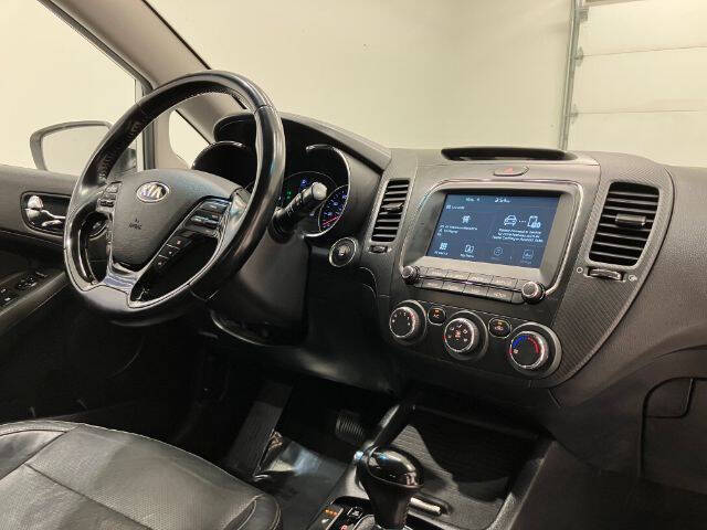 2017 Kia Forte5 EX