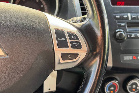 2009 Mitsubishi Outlander ES