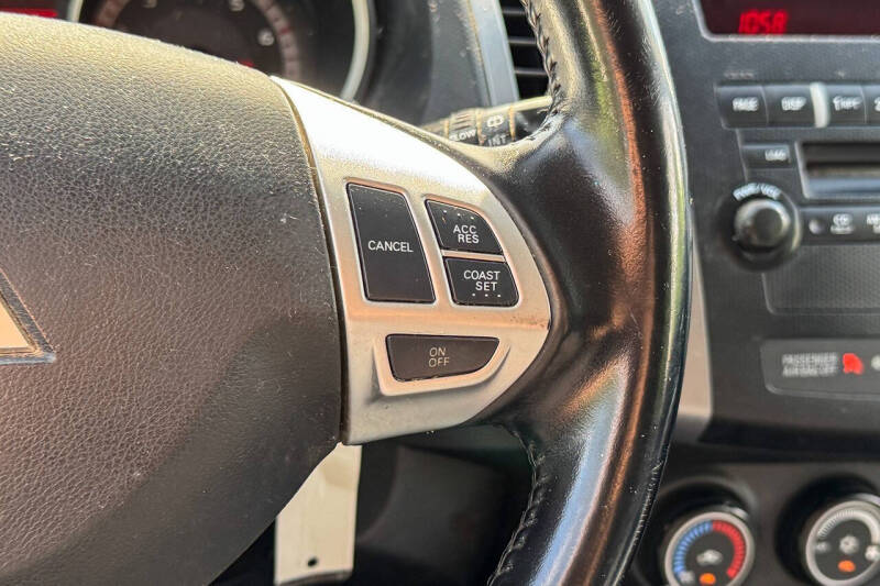 2009 Mitsubishi Outlander ES