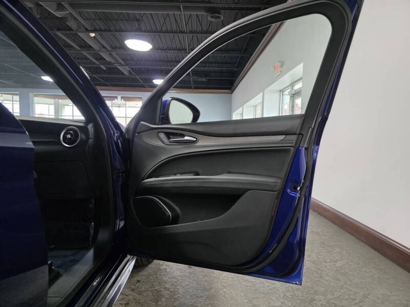 2022 Alfa Romeo Stelvio Ti