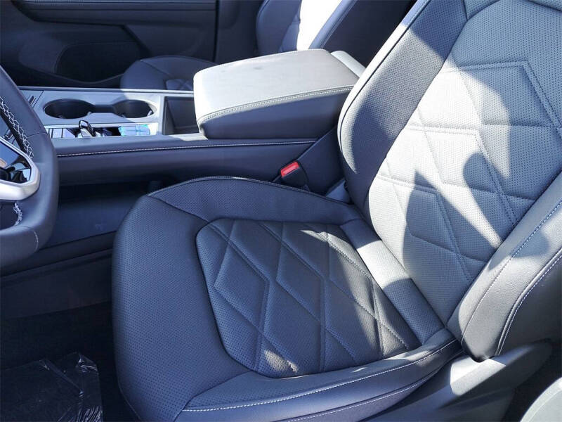 2026 Volkswagen Atlas SE