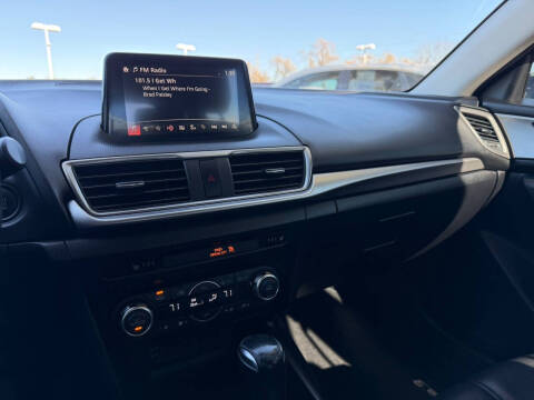 2018 Mazda MAZDA3 Touring