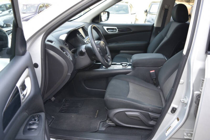 2017 Nissan Pathfinder S