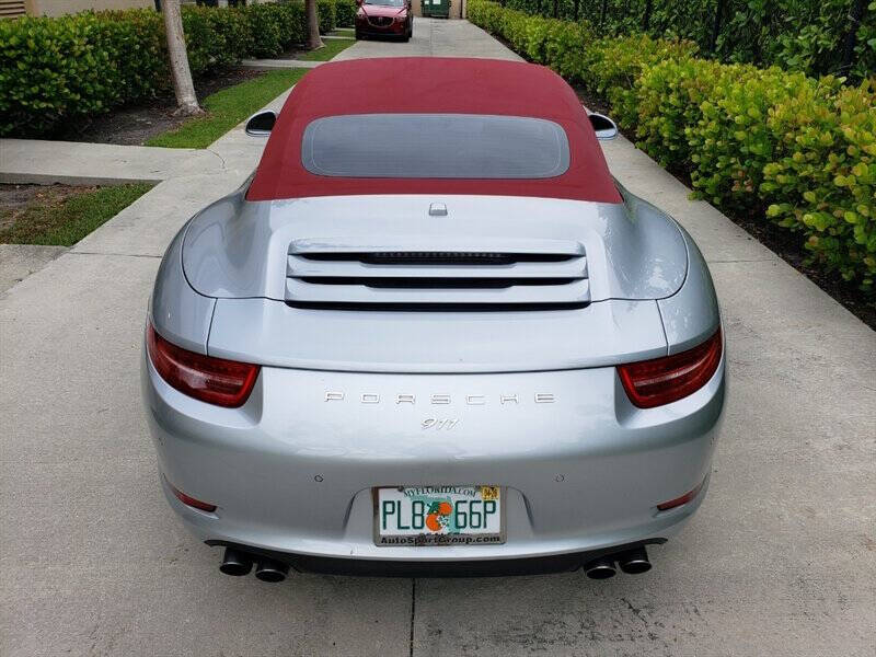 2014 Porsche 911 19