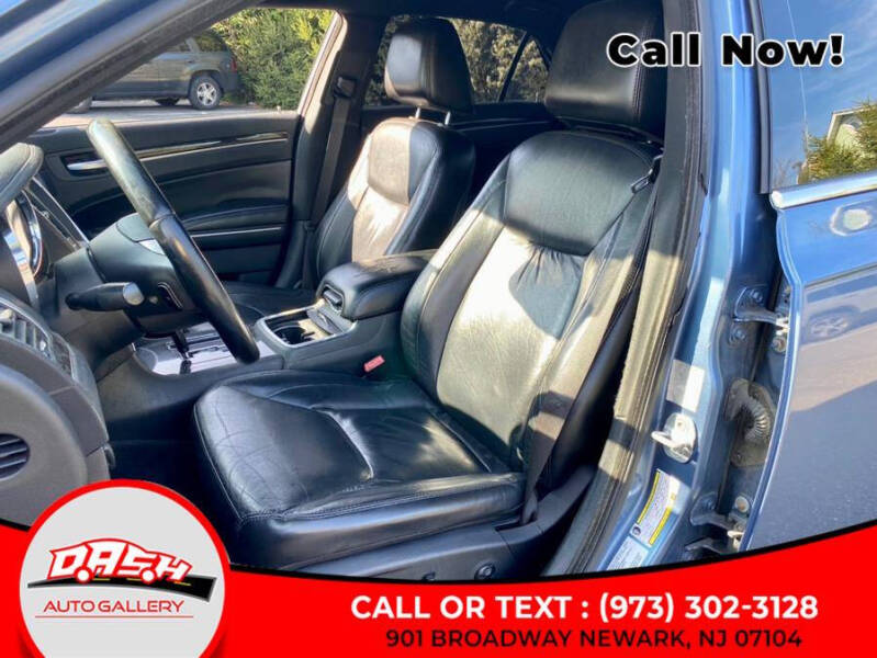 2011 Chrysler 300 Limited