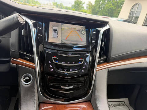 2016 Cadillac Escalade Luxury Collection