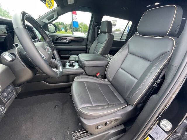 2025 GMC Yukon XL Elevation