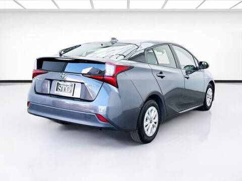 2022 Toyota Prius LE