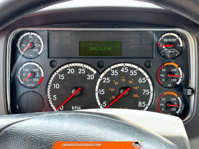2020 Freightliner M2 106