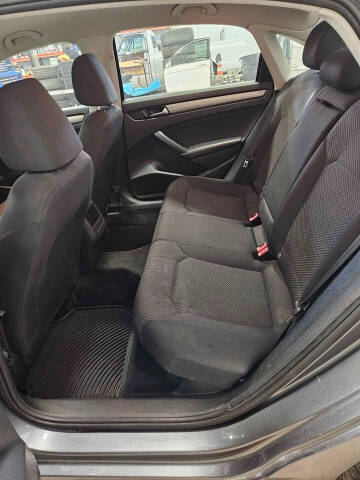 2014 Volkswagen Passat 1.8T S