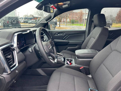 2025 GMC Canyon Elevation