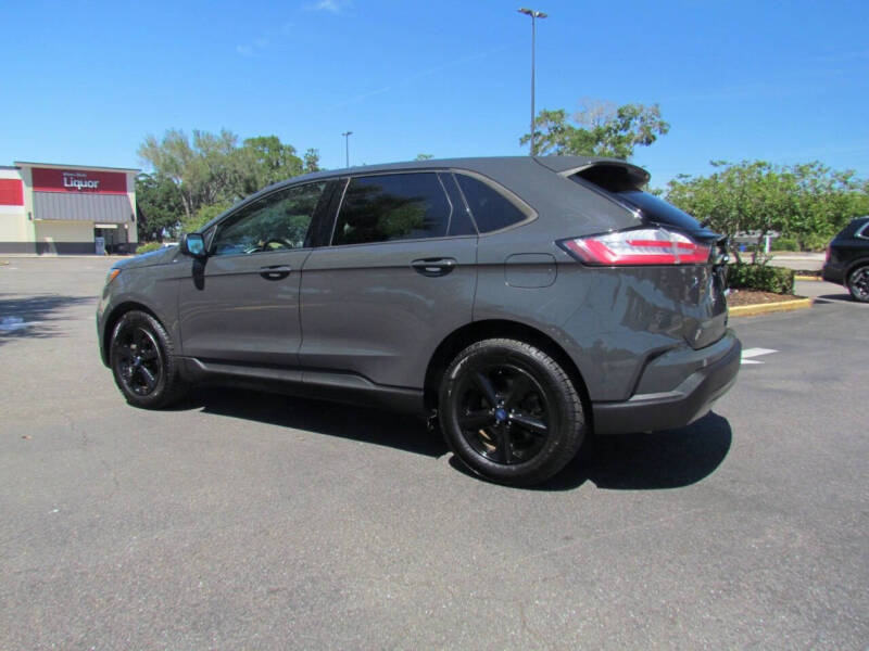 2021 Ford Edge SE