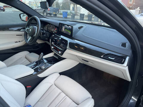 2017 BMW 5 Series 540i xDrive