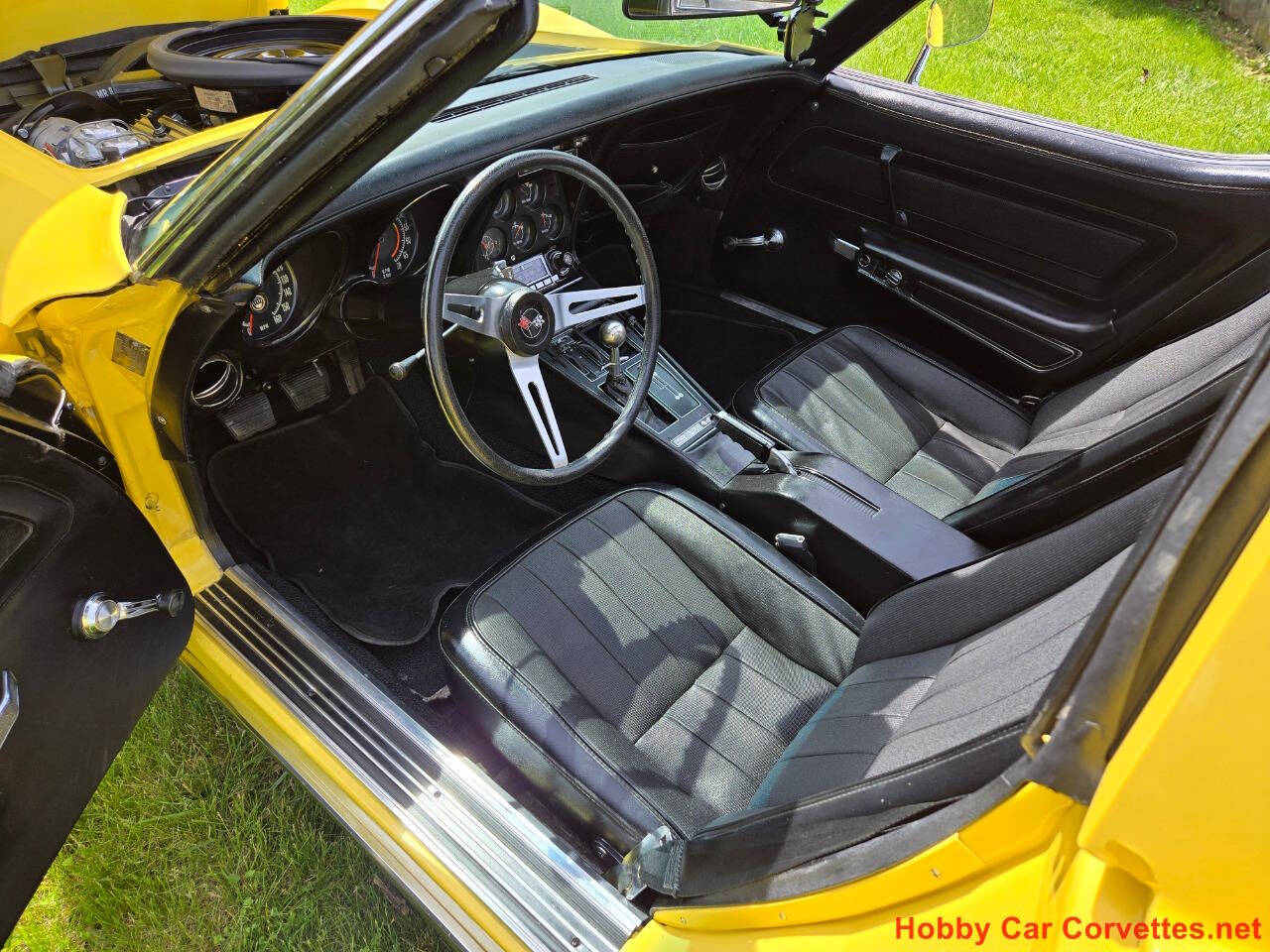 1974 Chevrolet Corvette 26