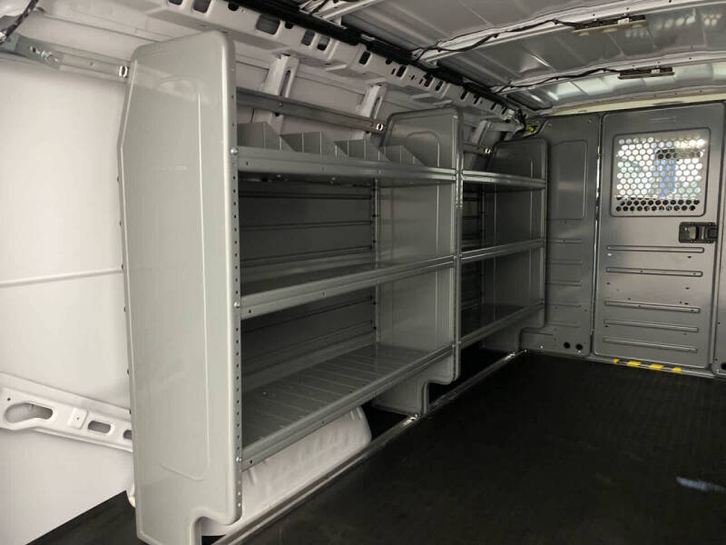 2025 Chevrolet Express 2500