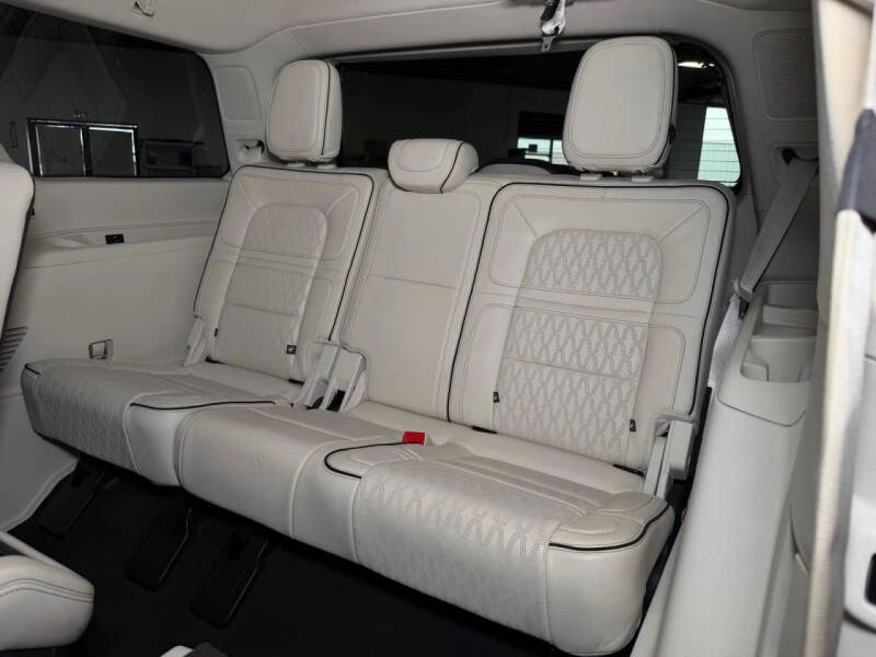 2019 Lincoln Navigator Black Label