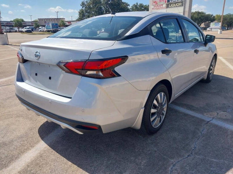 2020 Nissan Versa Sedan S photo 5