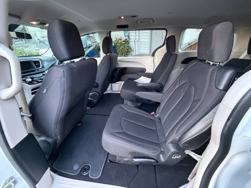 2018 Chrysler Pacifica LX