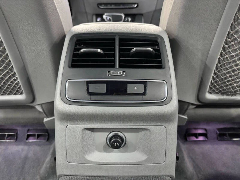 2017 Audi A4 2.0T quattro Prestige