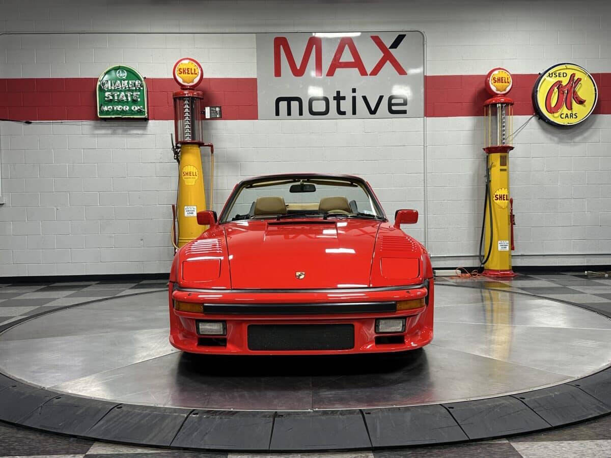 1985 Porsche 930 34